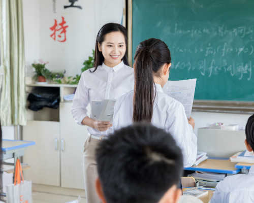 深圳初中语文学校哪个好？